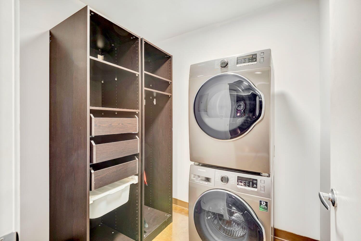 Modern 2Br Condo - King Bed - Downtown City Views YYC 외부 사진
